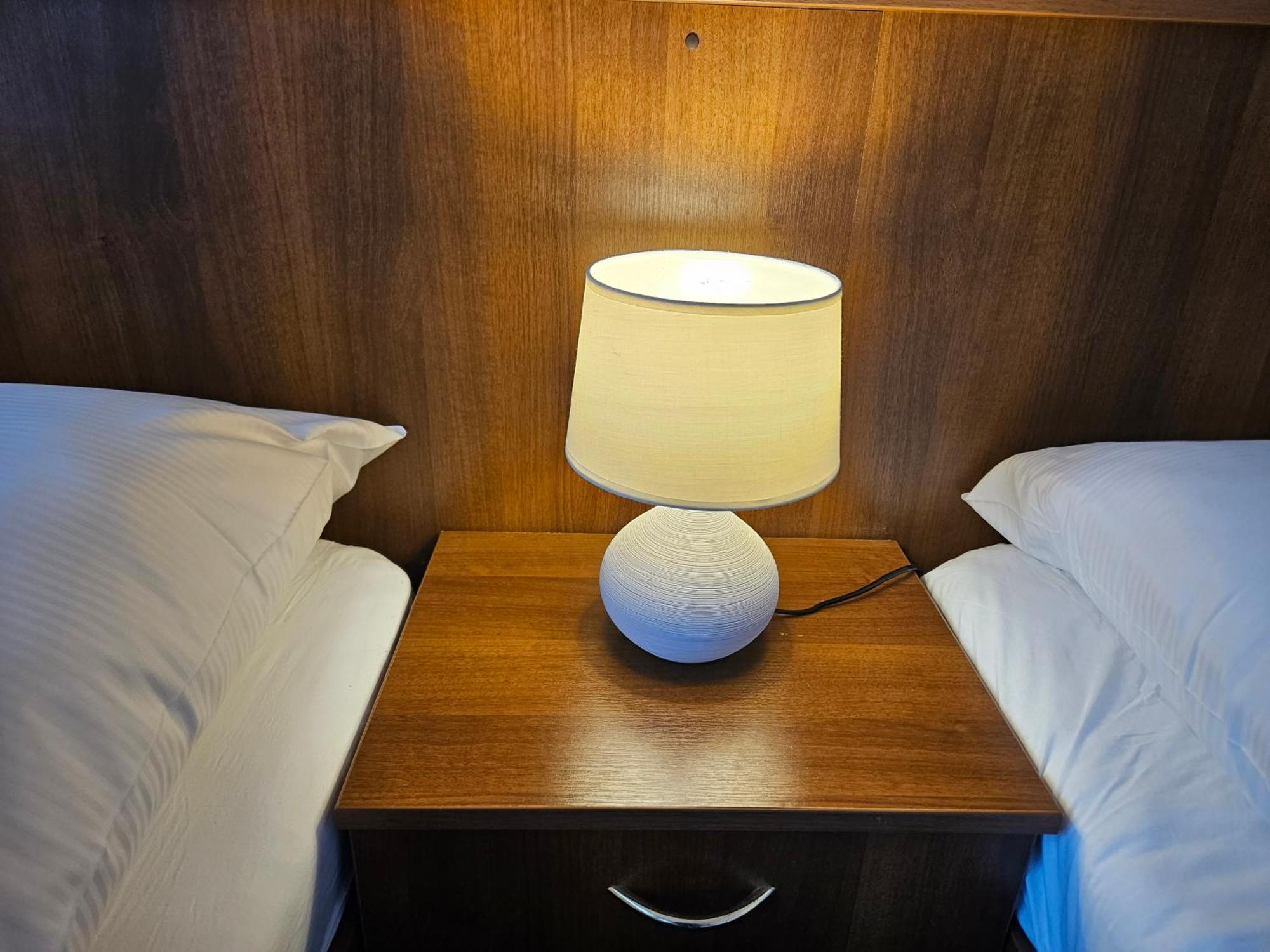 פארדוביצה Hotel Trim מראה חיצוני תמונה