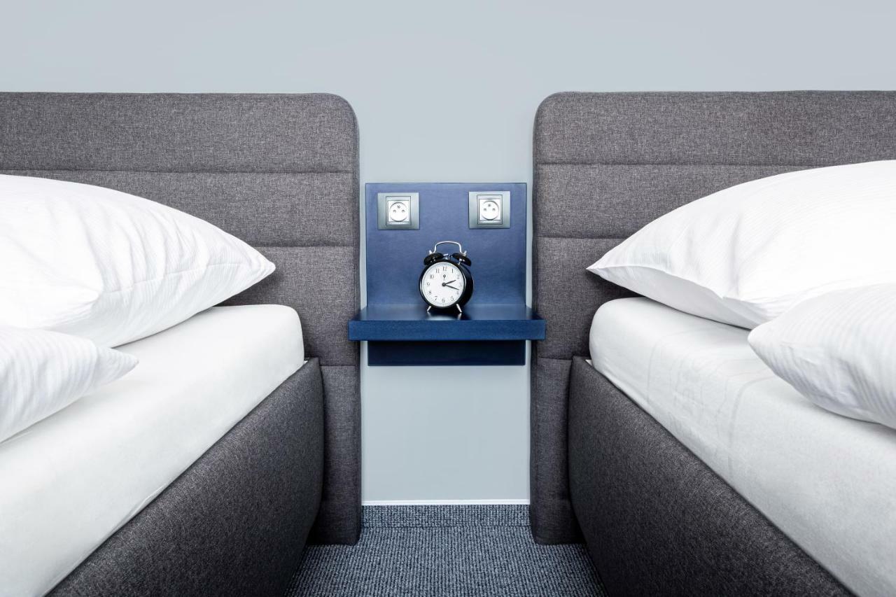 פארדוביצה Hotel Trim מראה חיצוני תמונה