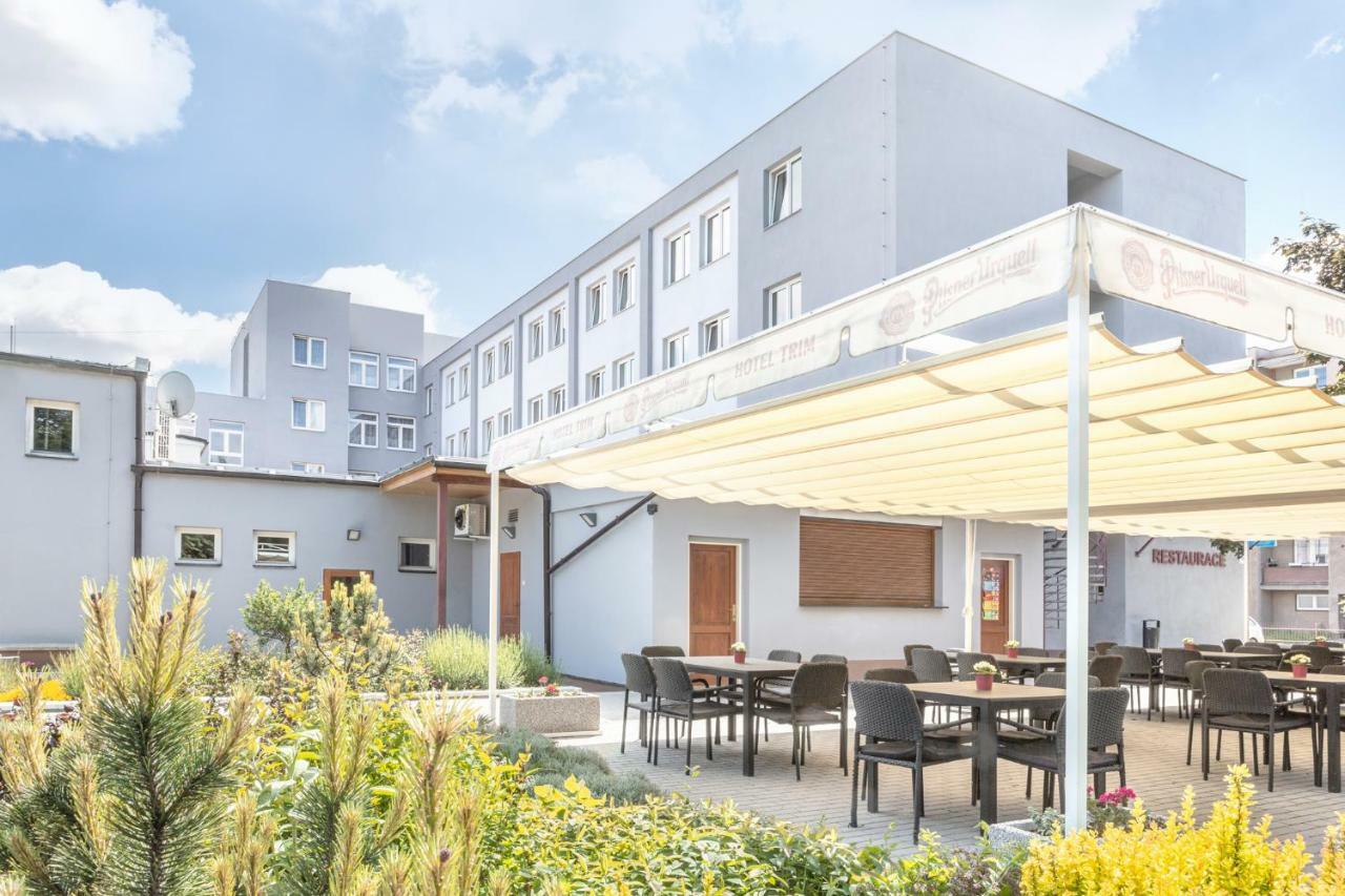 פארדוביצה Hotel Trim מראה חיצוני תמונה